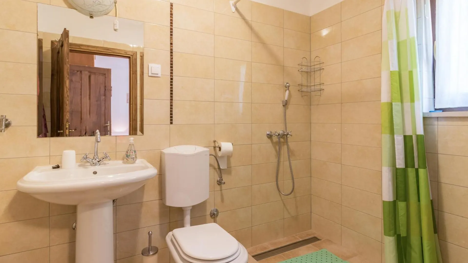 Villa Histria, A Wonderfuly And Luxurious Villa Manjadvorci Vakantiehuis