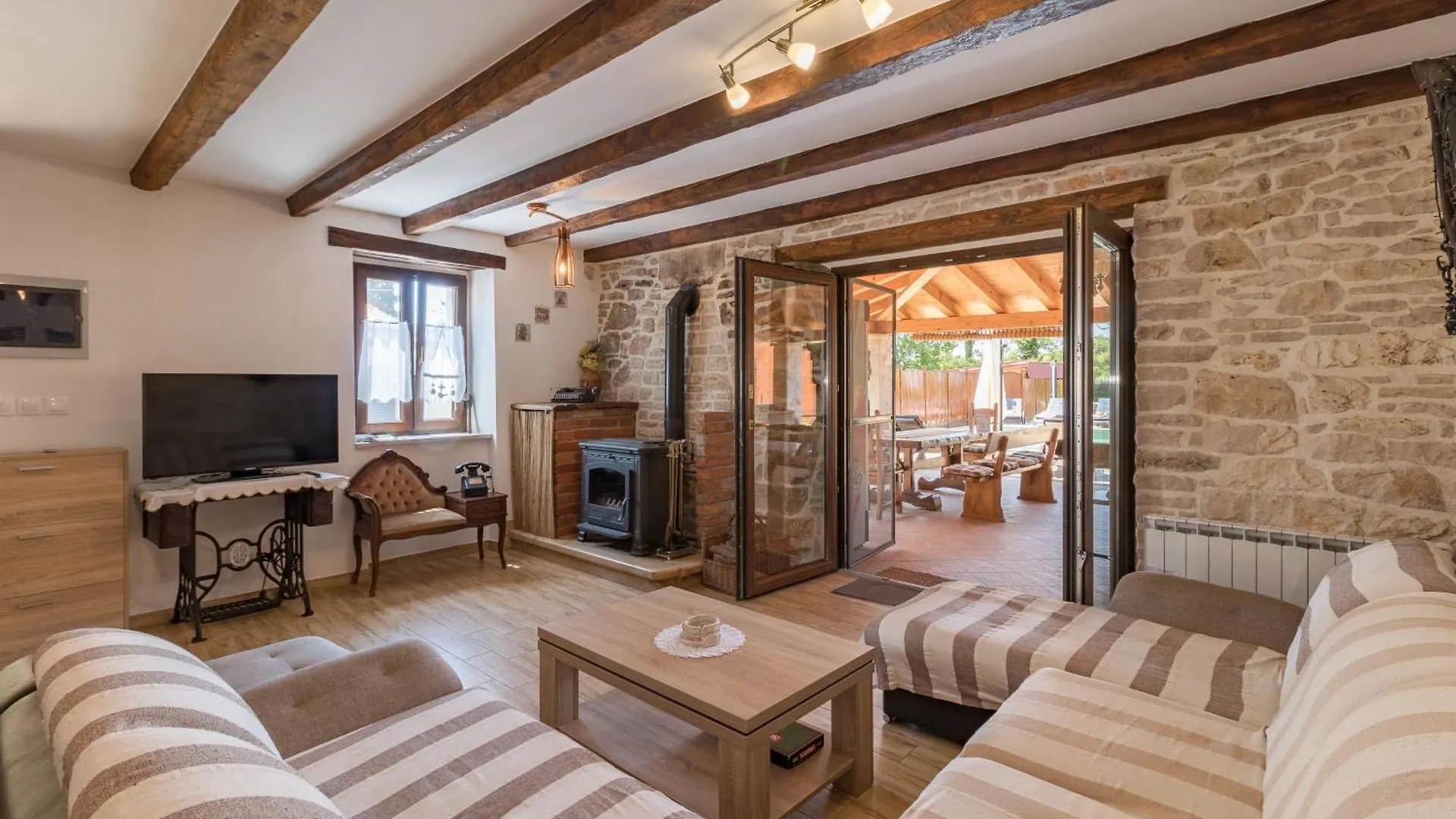 Villa Histria, A Wonderfuly And Luxurious Villa Manjadvorci
